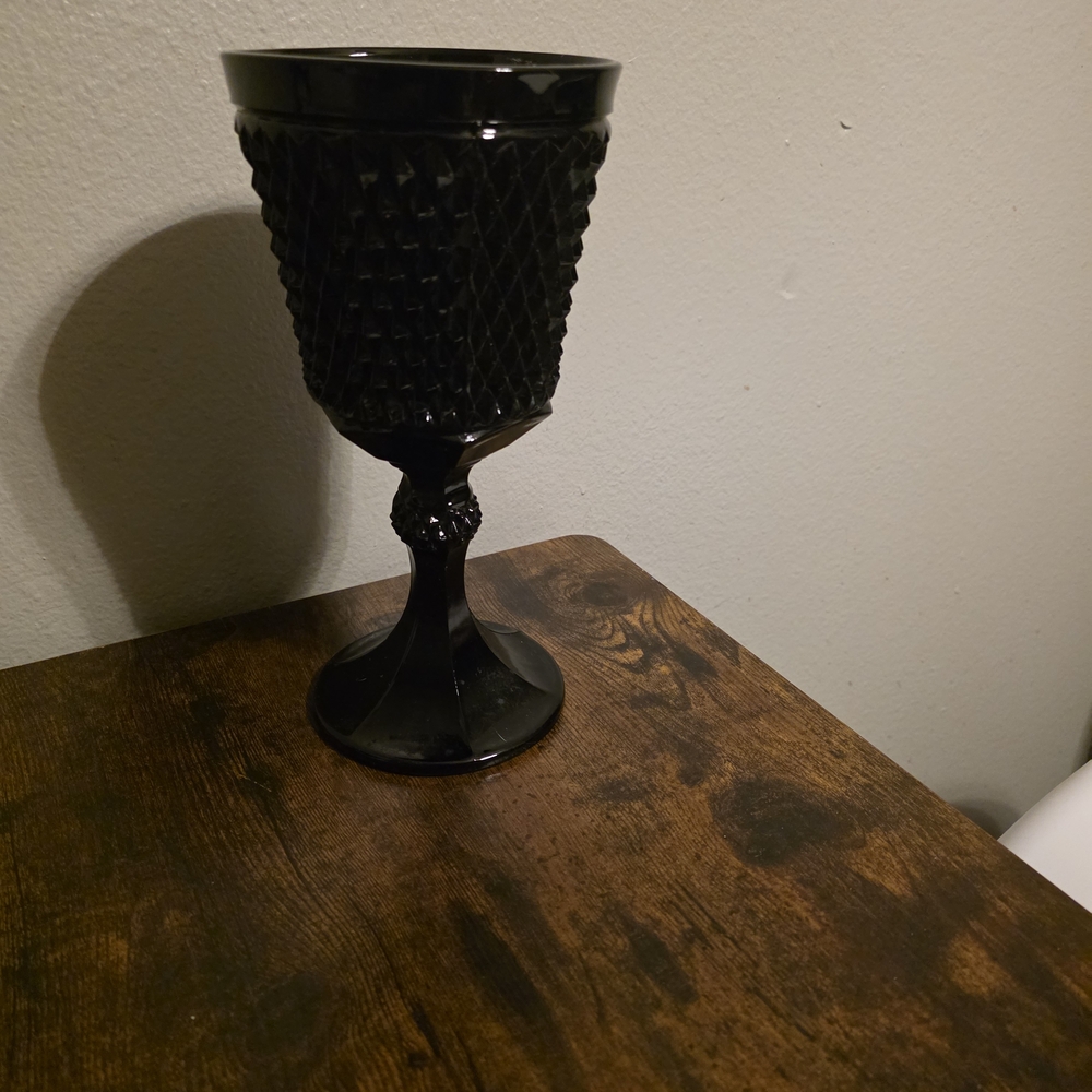 Tiara Indiana Glass Black Diamond Point